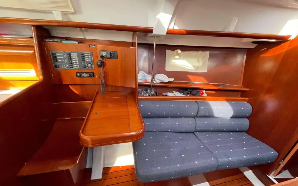 slider 11 Beneteau Oceanis 373 Clipper
