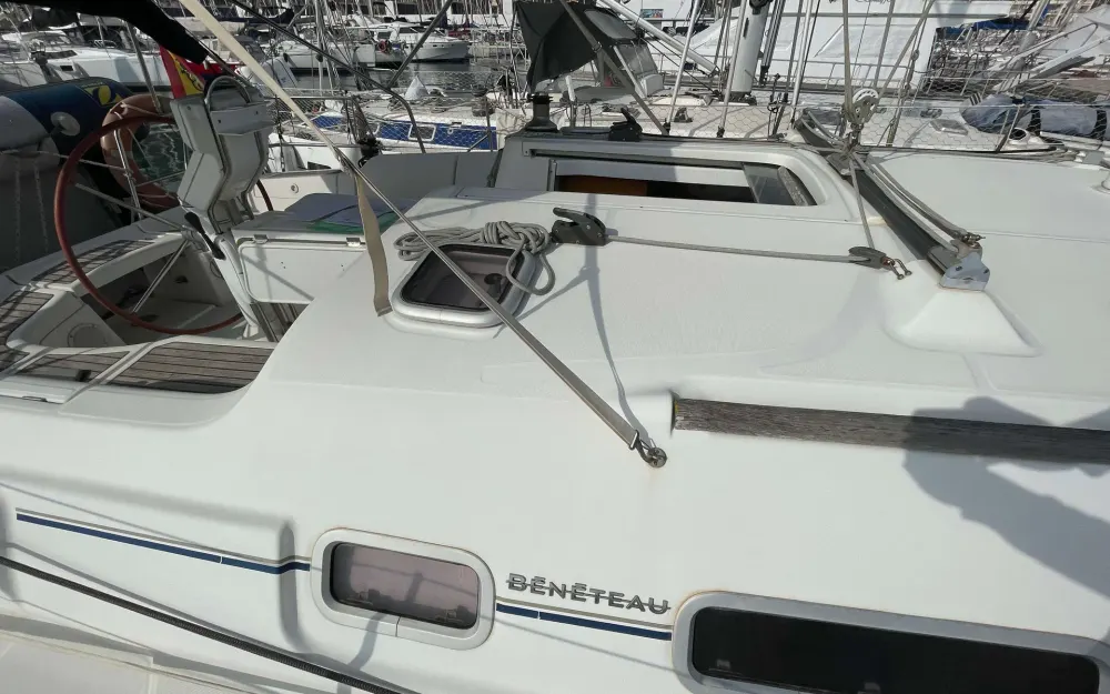 slider 2 Beneteau Oceanis 373 Clipper