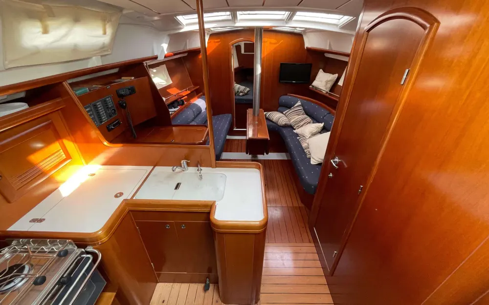 slider 3 Beneteau Oceanis 373 Clipper