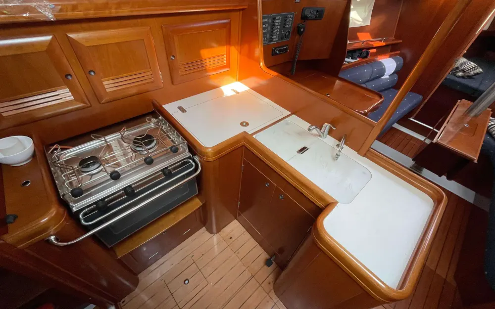 slider 6 Beneteau Oceanis 373 Clipper