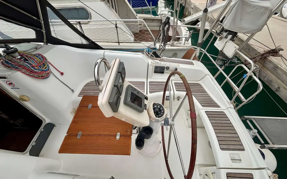 slider 1 Beneteau Oceanis 373 Clipper