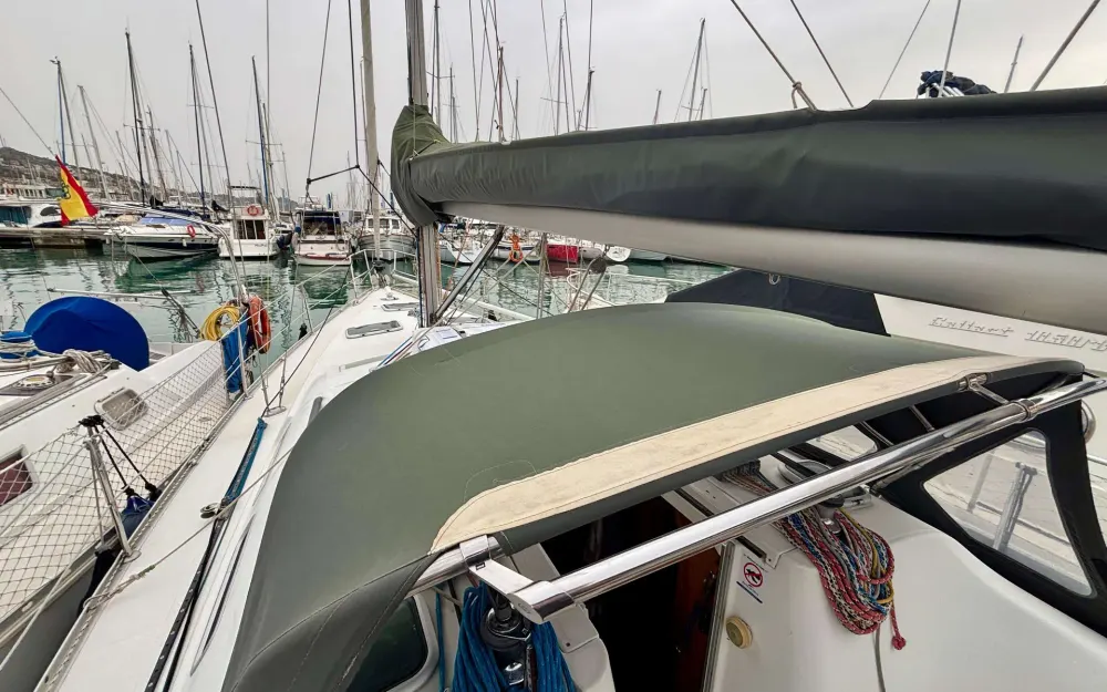 slider 33 Beneteau Oceanis 373 Clipper
