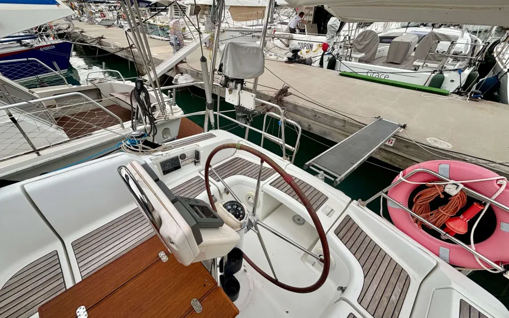 slider 36 Beneteau Oceanis 373 Clipper