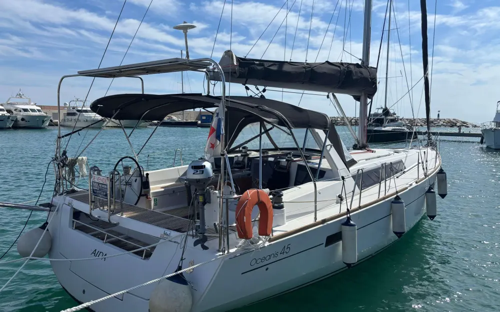 slider 0 Beneteau Oceanis 45