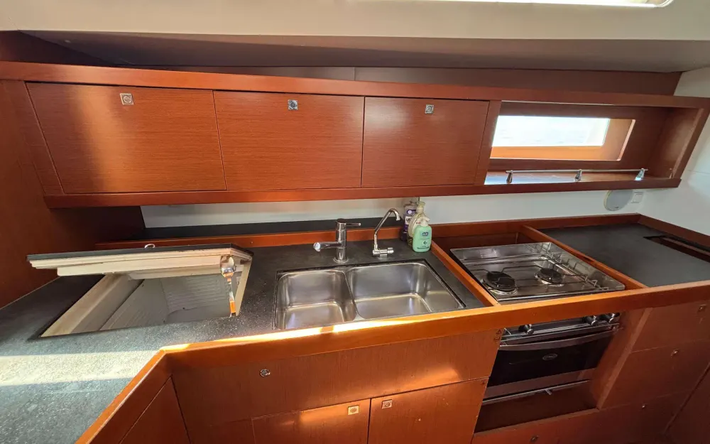 slider 10 Beneteau Oceanis 45