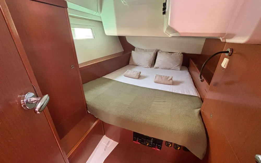 slider 16 Beneteau Oceanis 45