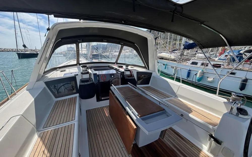 slider 32 Beneteau Oceanis 45