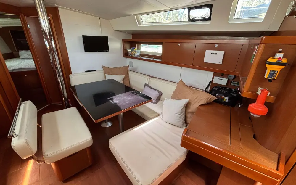 slider 45 Beneteau Oceanis 45