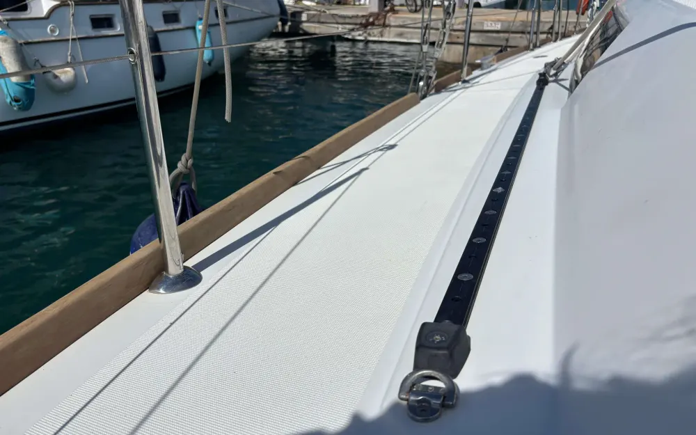 slider 61 Beneteau Oceanis 45