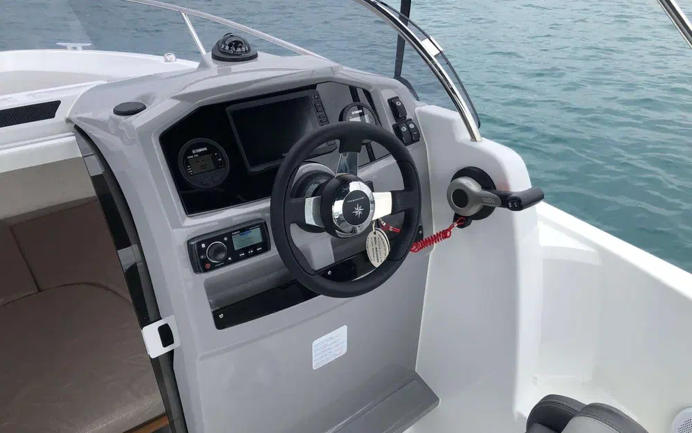 slider 8 Jeanneau Cap Camarat 5.5 WA