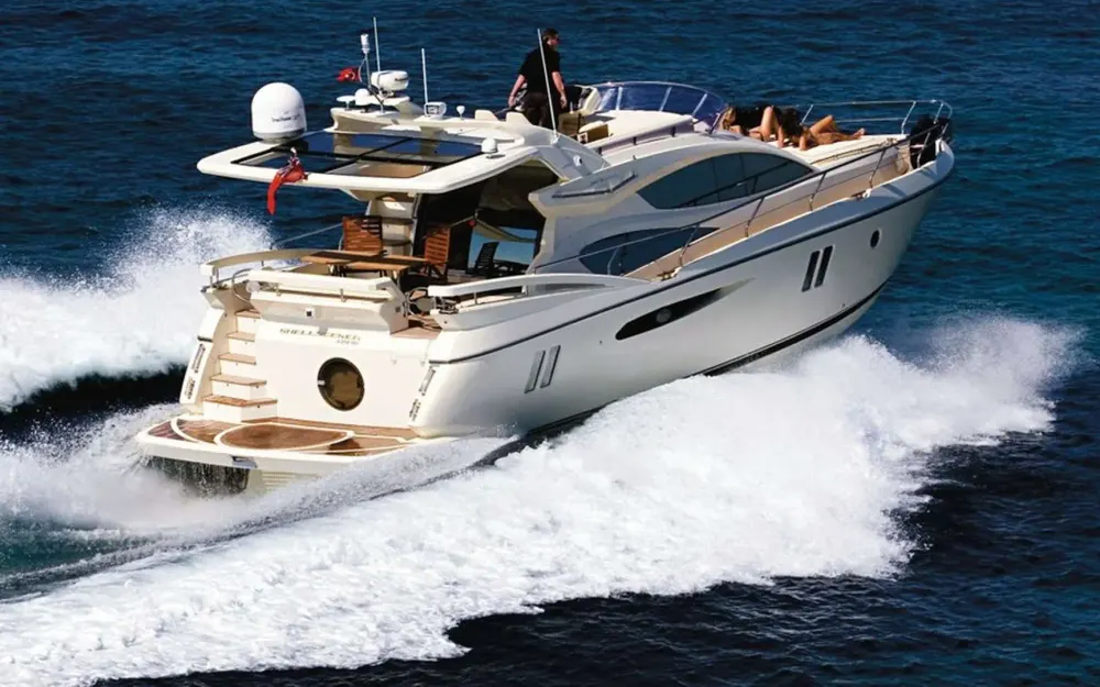 slider 4 Pearl Yachts Pearl 50