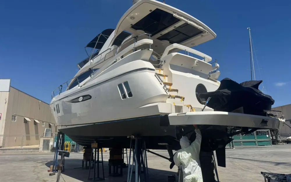slider 7 Pearl Yachts Pearl 50