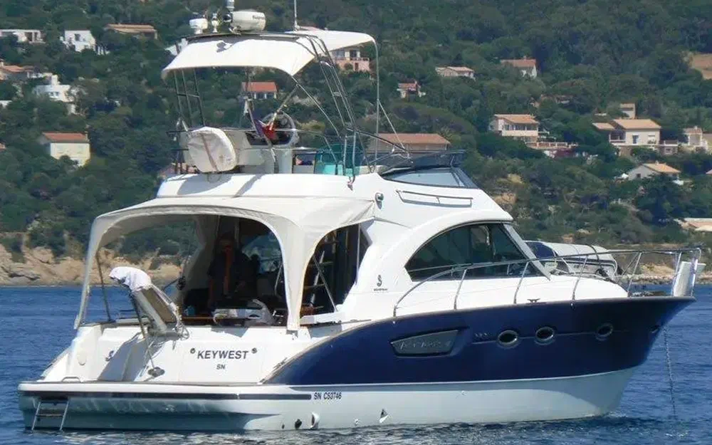slider 0 Beneteau Antares 12 Fly