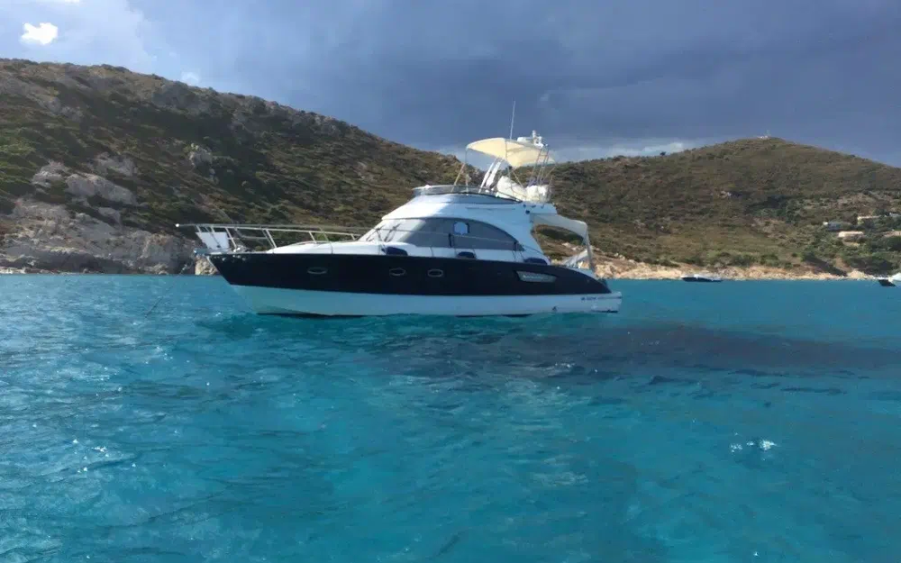 slider 2 Beneteau Antares 12 Fly