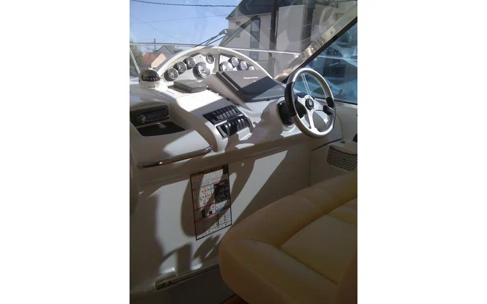 slider 3 Beneteau Antares 12 Fly