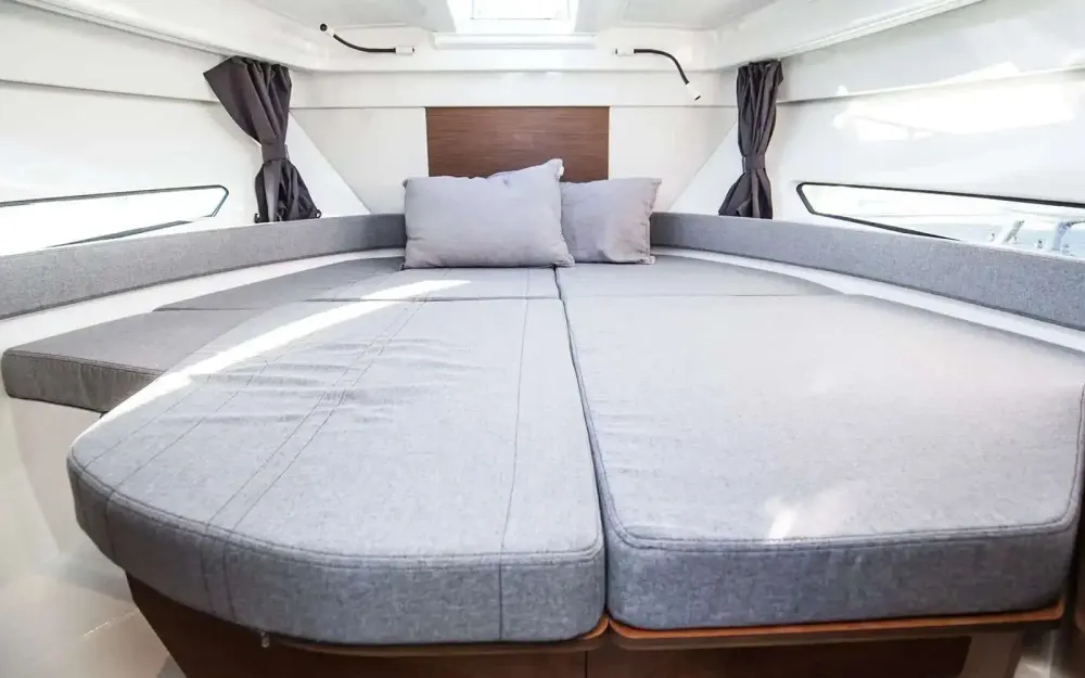 slider 13 Beneteau Antares Serie 9
