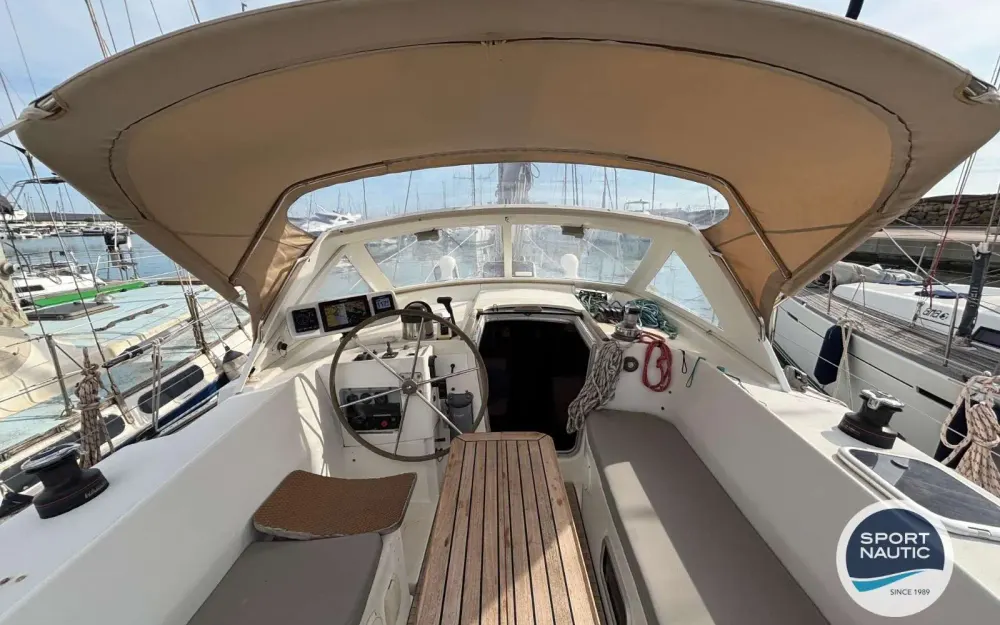 slider 15 Beneteau Oceanis 44 CC