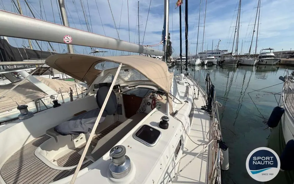 slider 3 Beneteau Oceanis 44 CC