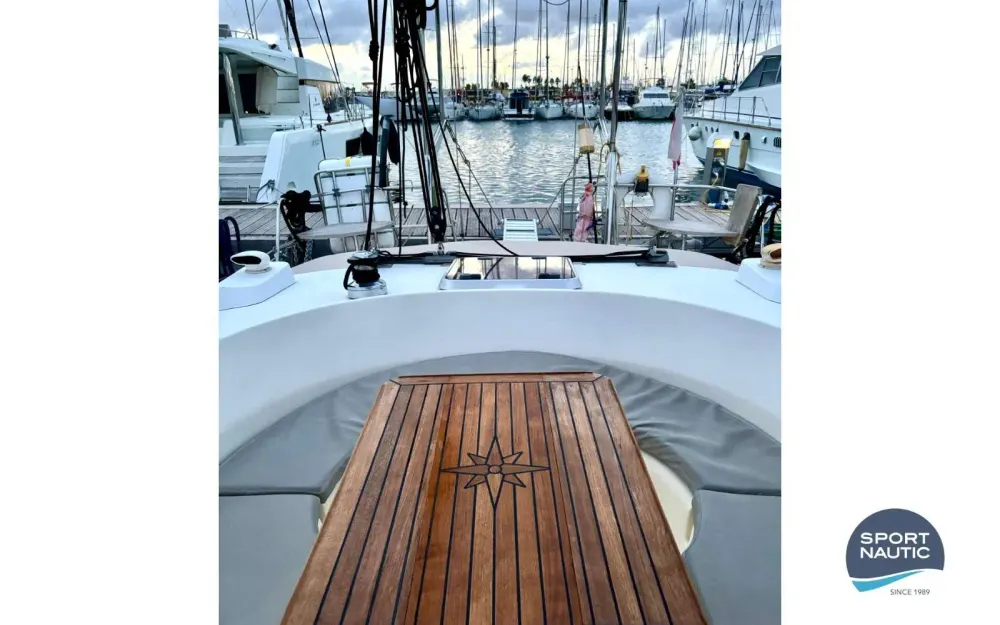 slider 5 Beneteau Oceanis 44 CC