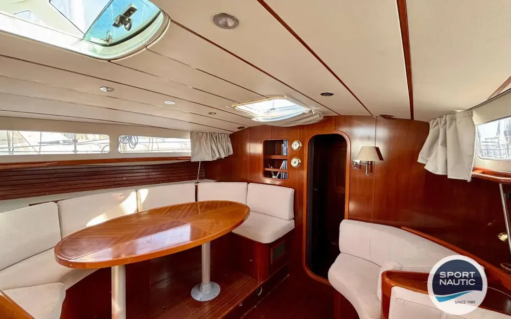 slider 6 Beneteau Oceanis 44 CC