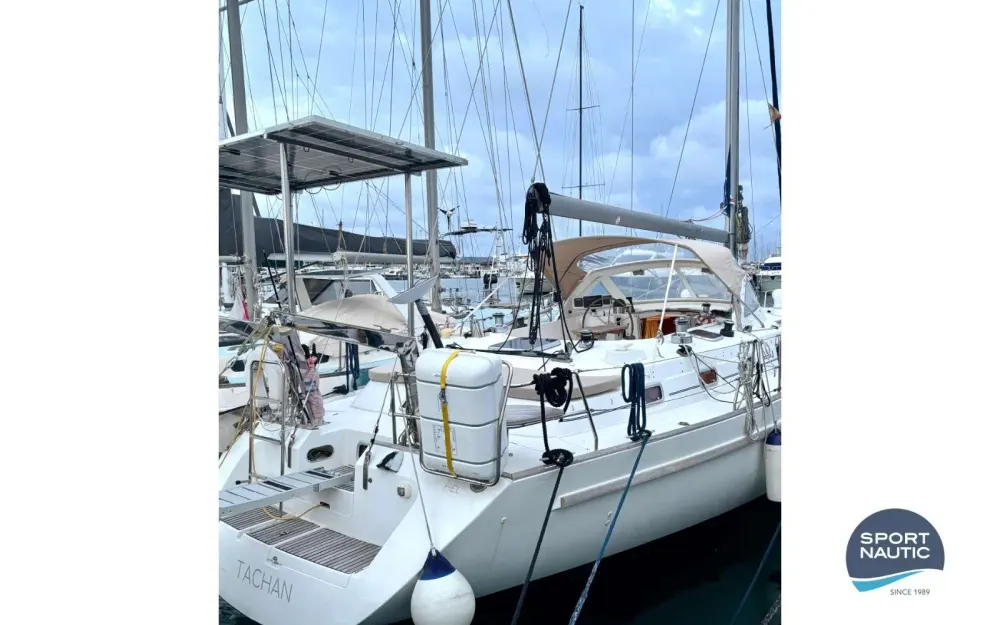 slider 7 Beneteau Oceanis 44 CC