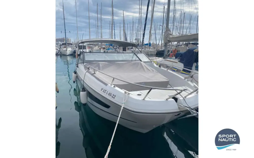 slider 0 Beneteau Flyer 10