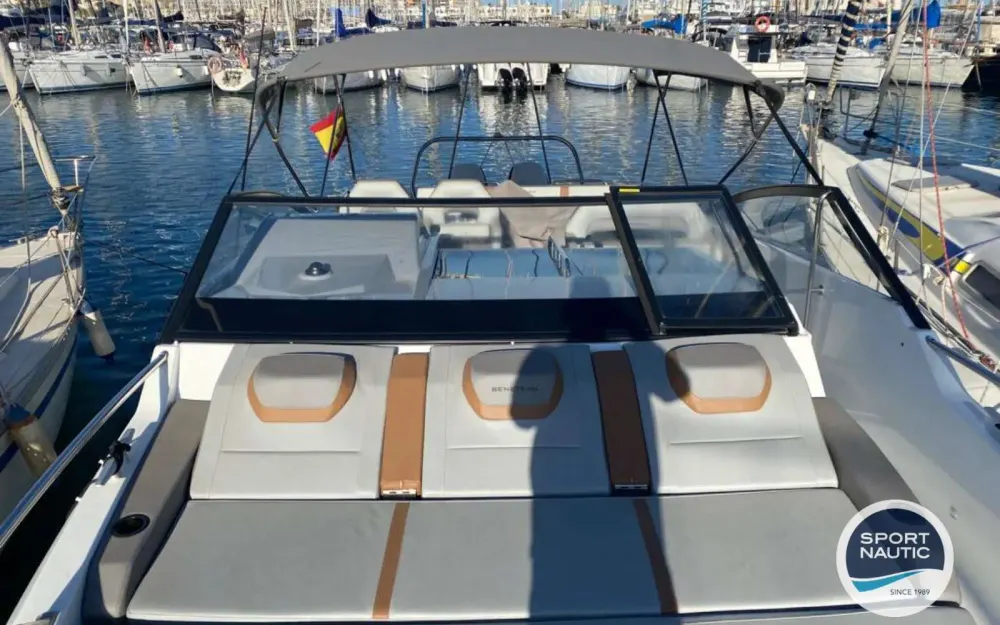 slider 15 Beneteau Flyer 10