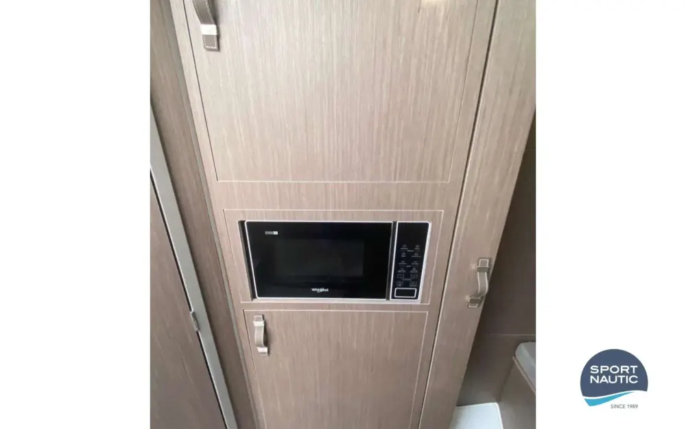 slider 2 Beneteau Flyer 10