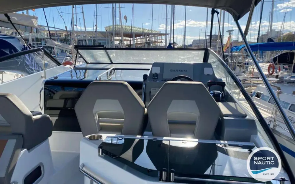 slider 8 Beneteau Flyer 10