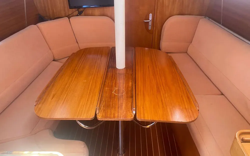slider 1 Jeanneau Sun Odyssey 31