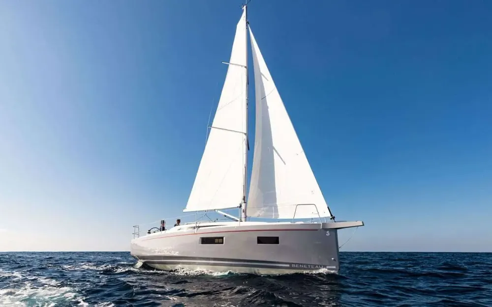 slider 3 Beneteau Oceanis 34.1