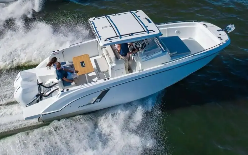slider 4 Beneteau Flyer 9 Spacedeck