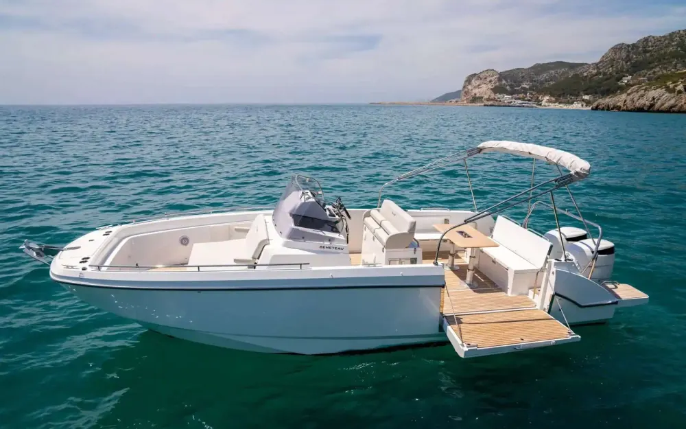 slider 6 Beneteau Flyer 9 Spacedeck