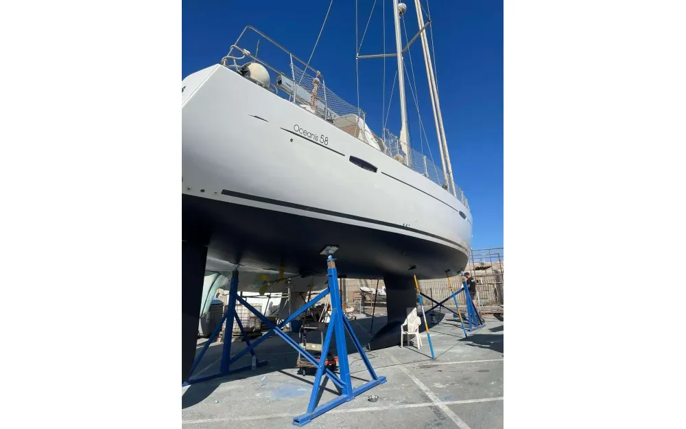 slider 2 Beneteau Oceanis 58