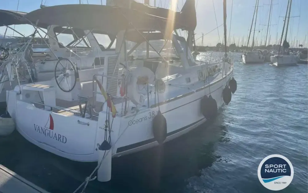 slider 0 Beneteau Oceanis 38.1