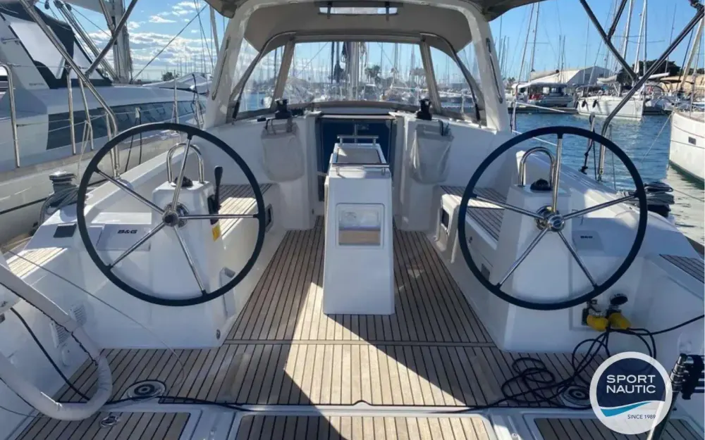 slider 13 Beneteau Oceanis 38.1