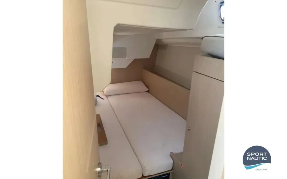 slider 3 Beneteau Oceanis 38.1