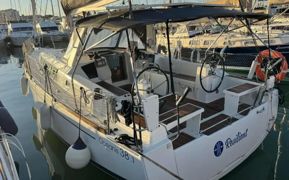 slider 0 Beneteau Oceanis 38.1