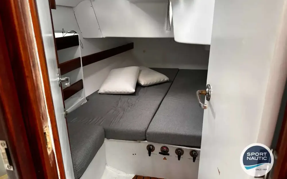 slider 10 Beneteau Oceanis 440
