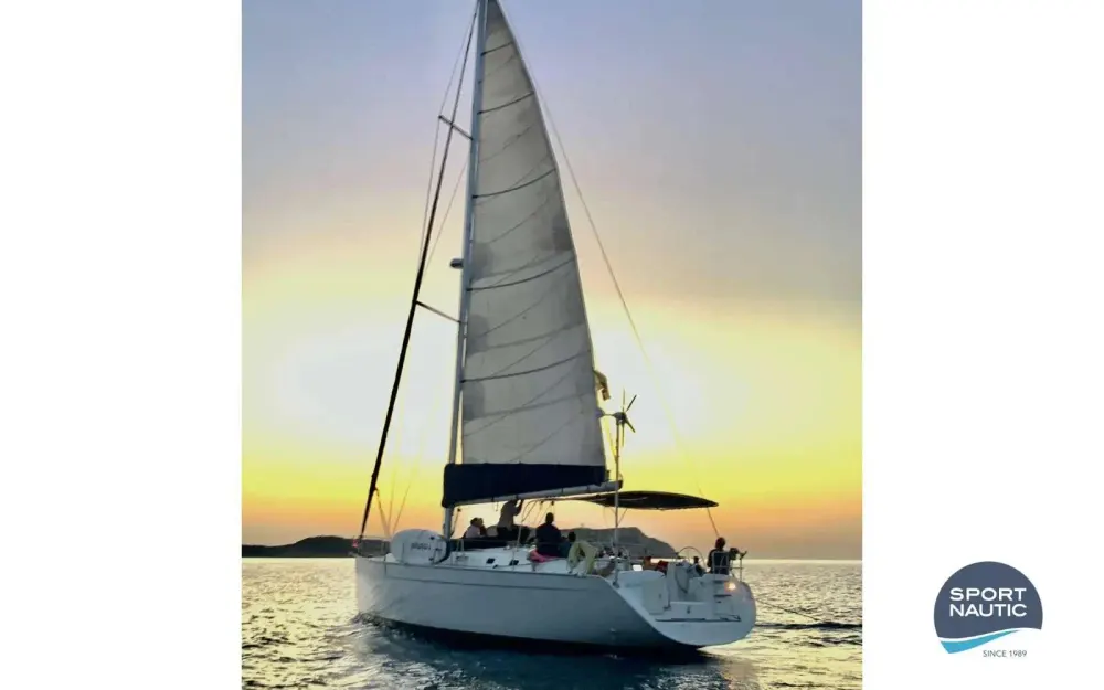 slider 2 Beneteau Cyclades 50.5