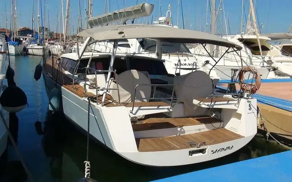 slider 0 Beneteau Sense 43
