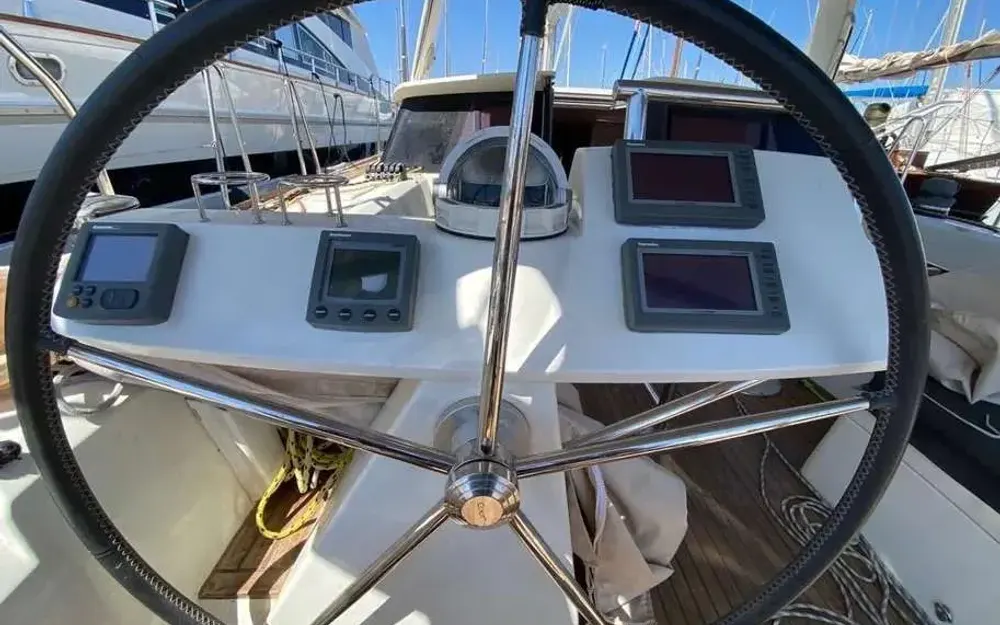 slider 13 Beneteau Sense 43
