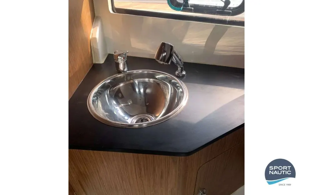 slider 4 Beneteau Flyer 8.8 SUNdeck
