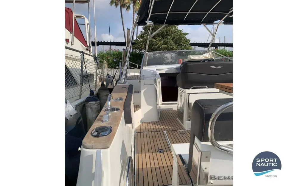 slider 7 Beneteau Flyer 8.8 SUNdeck