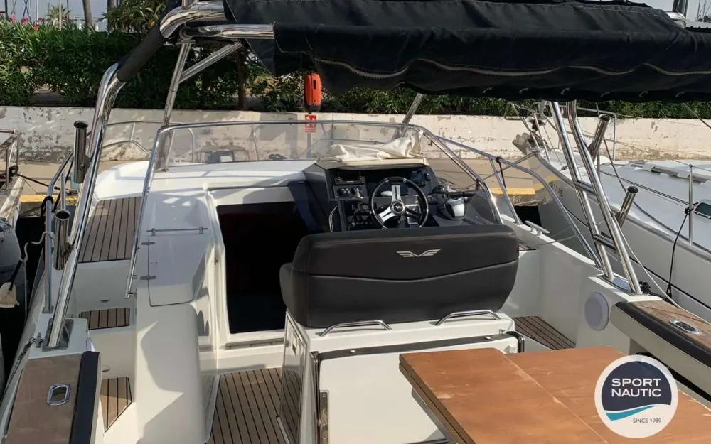 slider 8 Beneteau Flyer 8.8 SUNdeck
