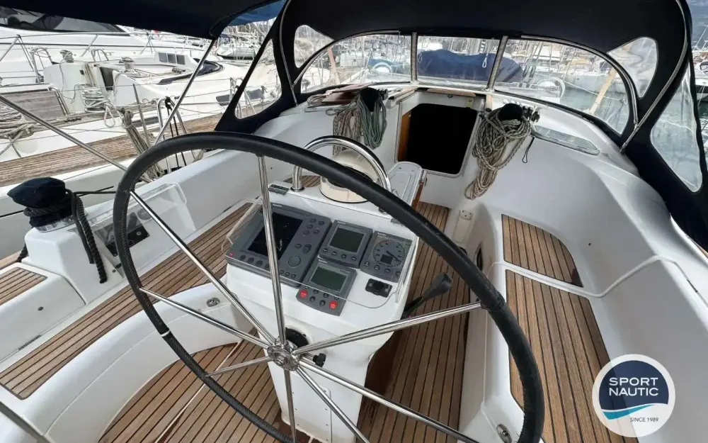 slider 1 Beneteau Oceanis 423