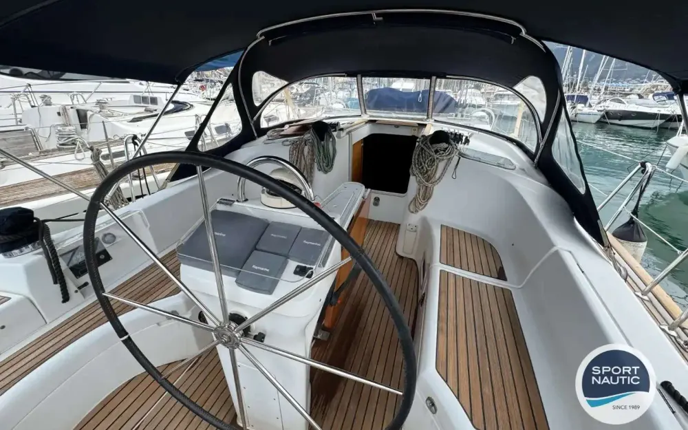 slider 8 Beneteau Oceanis 423