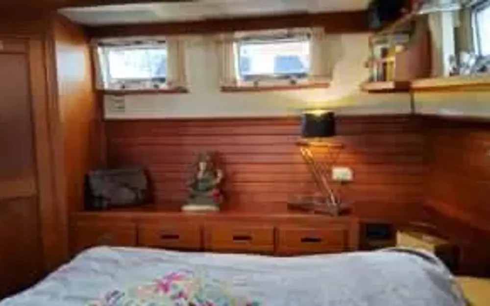 slider 19 Grand Banks  42