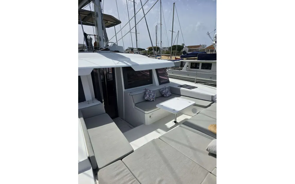 slider 1 Bali Catamarans Bali 4.6