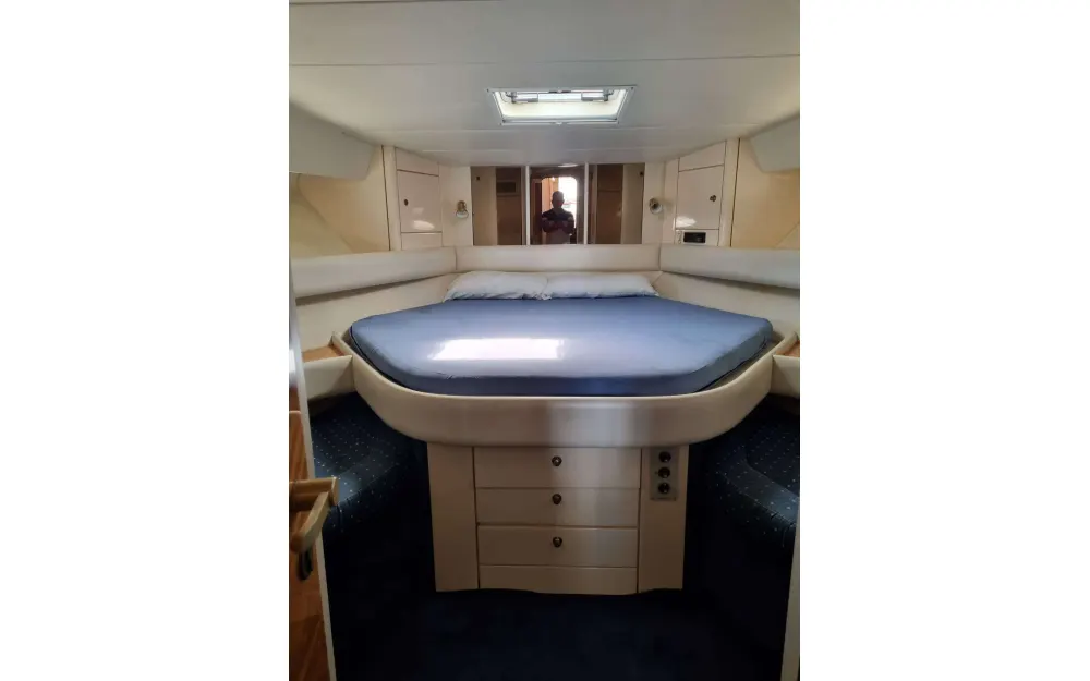 slider 12 Sunseeker Predator 52